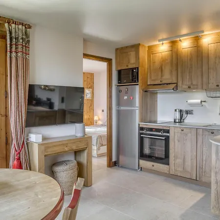 Cosy Avec Terrasse A Megeve, Ideal Pour 2 A 3 Personnes - Fr-1-453-317 * Megève